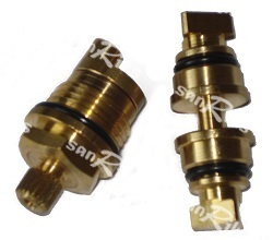 Внутр-ть для перекл. душа латунь 