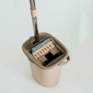 Комплект для уборки (ведро с отжимом и полоскан +швабра с плоской насадкой) бежевый ЕК-419-05